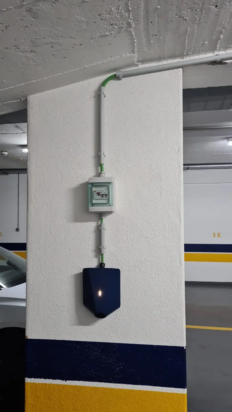 Instalação de Easee Home em garagem partilhada, Parque das Nações