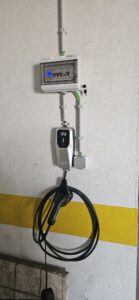Instalação de posto de carregamento ligado aos serviços comuns