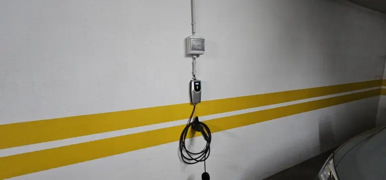 Instalação de posto de carregamento ligado à arrecadação