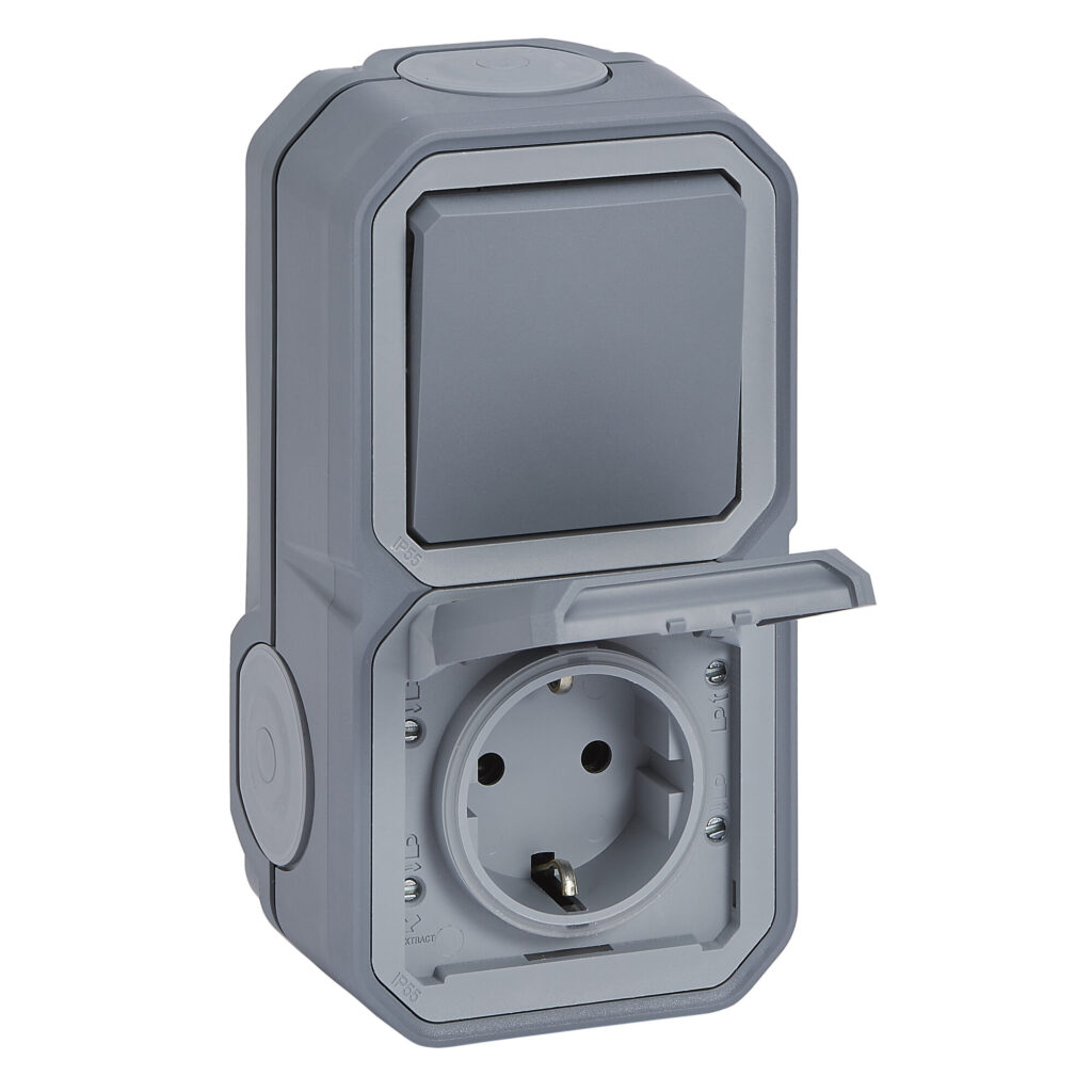 Tomada com comutador Legrand Plexo 069746L – estanque, Schuko 16 A, comutador 10 AX, IP55, cinzenta