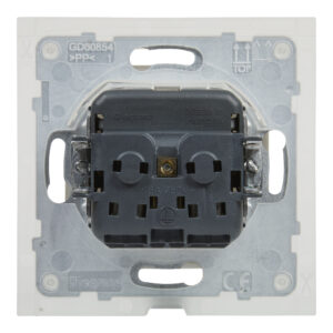 Tomada Schuko estanque Legrand New Suno – IP44, com tampa, 16 A, branca, alumínio ou preta